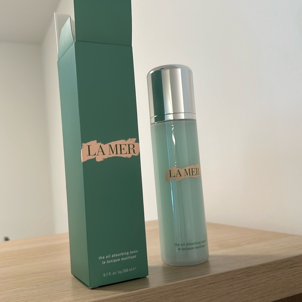 brand new La Mer oil absorbing tonic sealed